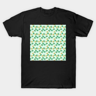 Lucky Shamrock Watercolor Pattern T-Shirt